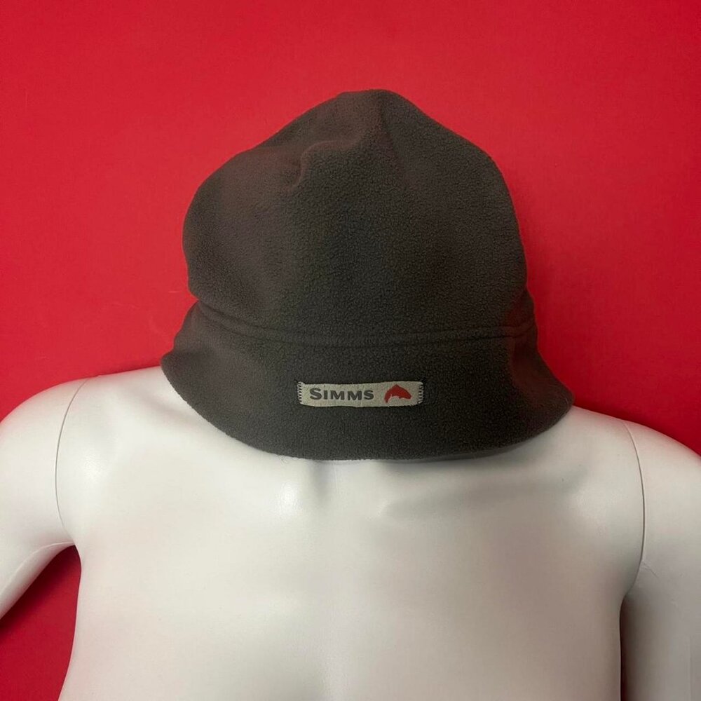 Simms / grey windbreaker hat 🩶❤️